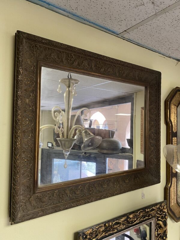 Grande Cornice Rettangolare con Intaglio a Cesto di Fiori